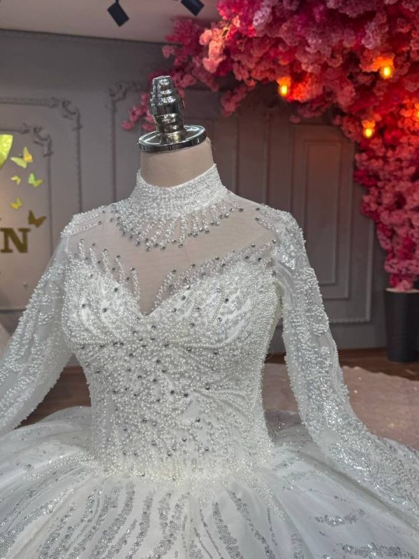 elegant ball wedding gown